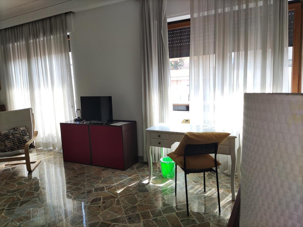 Stellium Hotel Palermo Luaran gambar