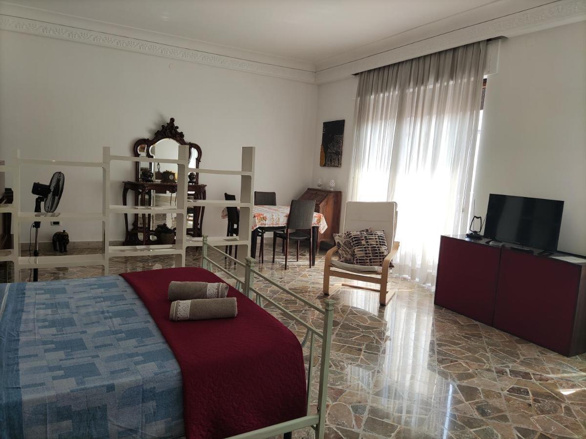 Stellium Hotel Palermo Luaran gambar